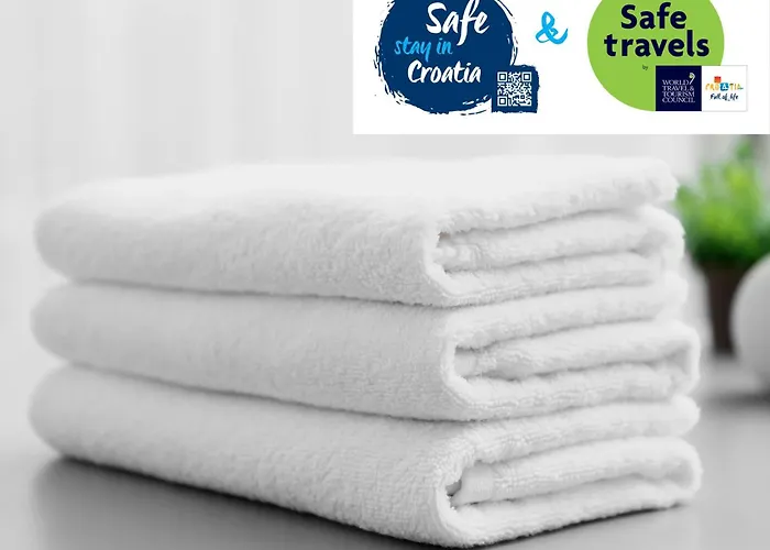 The Big Chill - Three Bedroom With Terrace, Balcony And Jacuzzi *