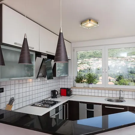 The Big Chill - Three Bedroom With Terrace, Balcony And Jacuzzi * Ragusa