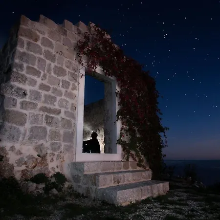 The Big Chill - Three Bedroom With Terrace, Balcony And Jacuzzi *